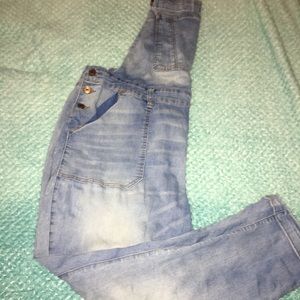 Refuge + overall jeans.